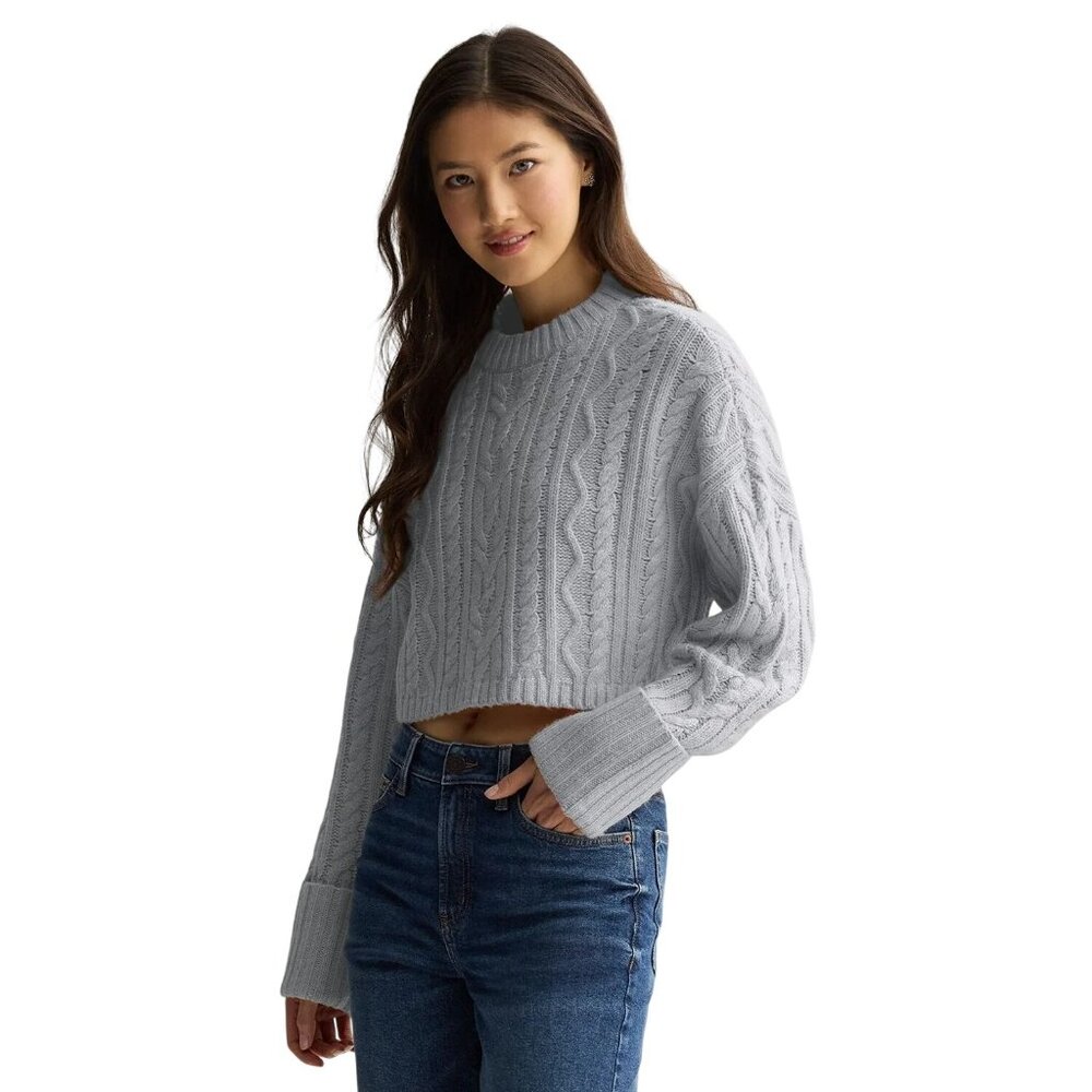 Sugar Moon Cropped Sweater Size Medium Crewneck Cable Knit Pullover Gray Comfy